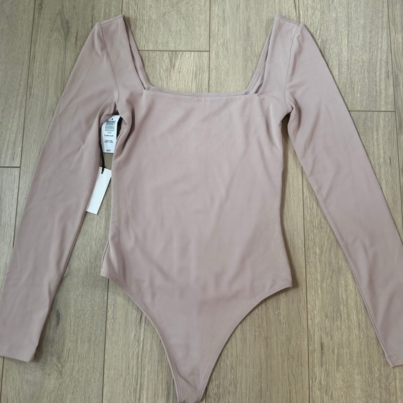 Babaton Contour Square Neck Bodysuit (Fawn Pink) - Picture 1 of 2